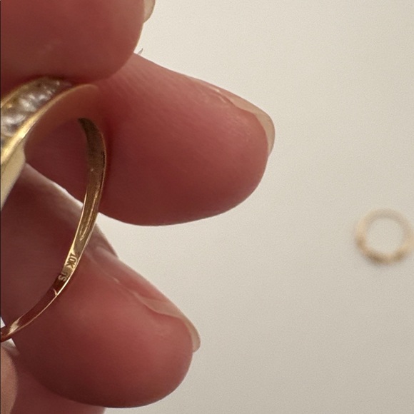 10k gold rings (size 4) - Picture 5 of 8